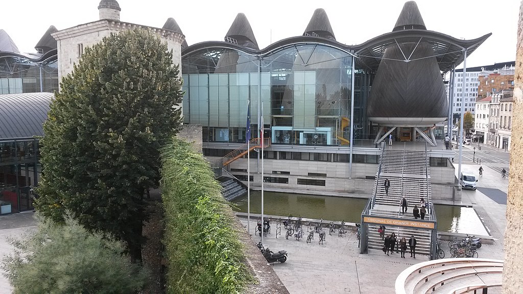 PALAIS DE JUSTICE À BORDEAUX