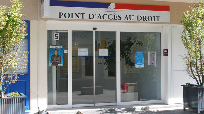 PALAIS DE JUSTICE À CHARTRES