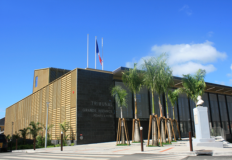 PALAIS DE JUSTICE À POINT À PITRE